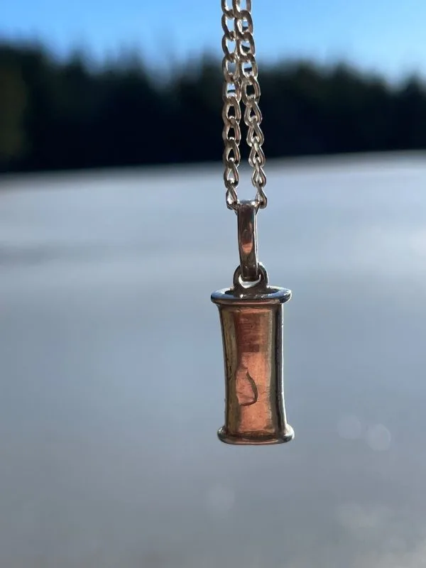 Jord Breathing Necklace — silver detail